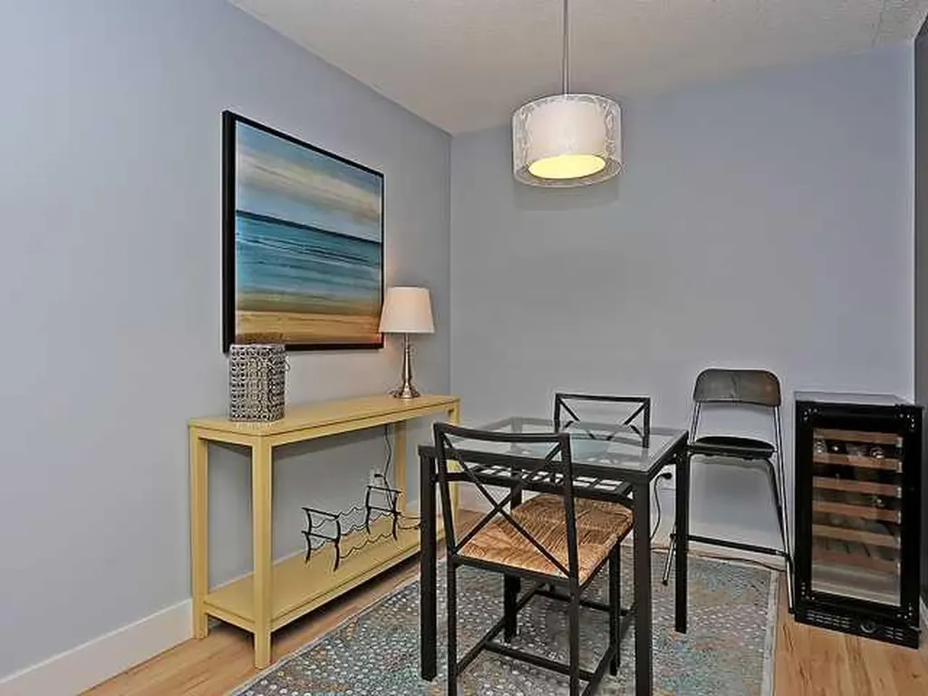 819 4a Street NE Calgary AB T2E 3W3