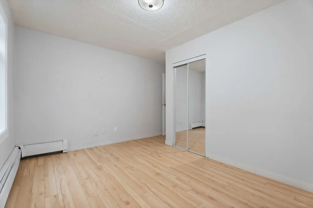 819 4a Street NE Calgary AB T2E 3W3