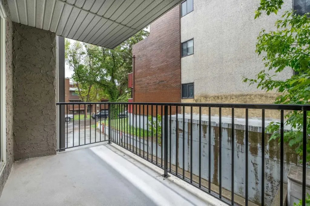 819 4a Street NE Calgary AB T2E 3W3