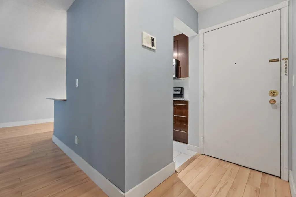 819 4a Street NE Calgary AB T2E 3W3