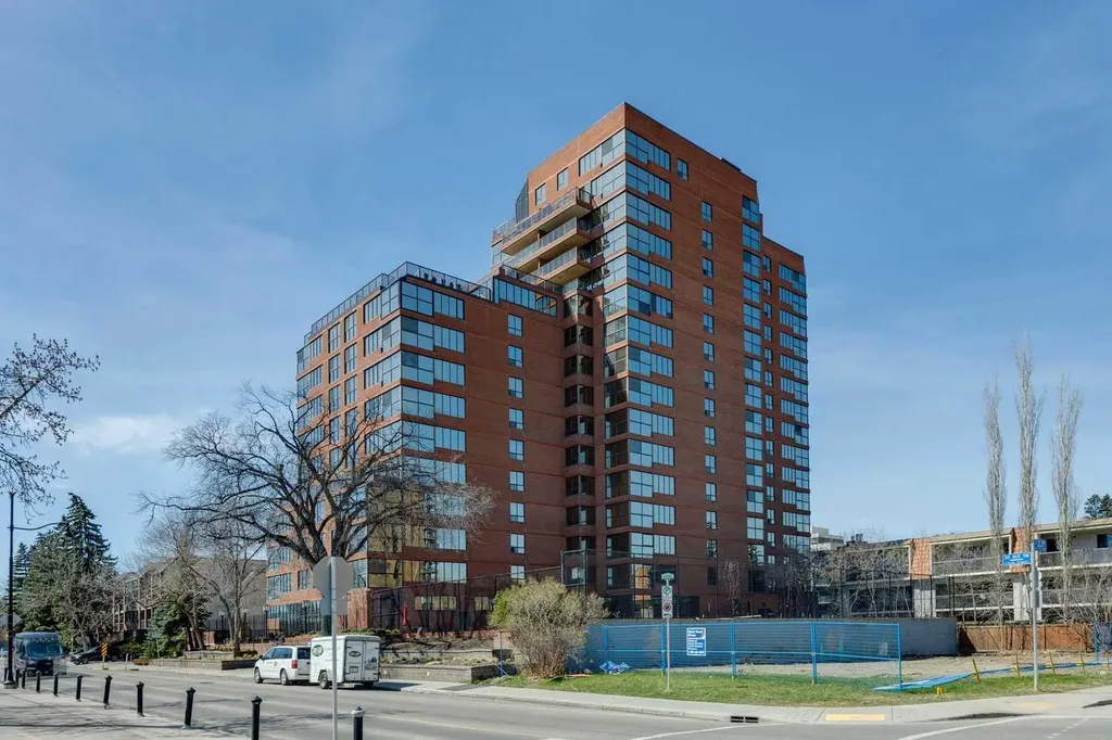318 26 Avenue SW Calgary AB T2S 2T9