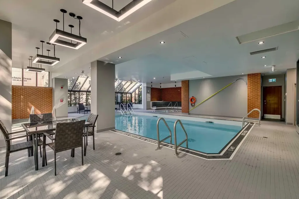 318 26 Avenue SW Calgary AB T2S 2T9