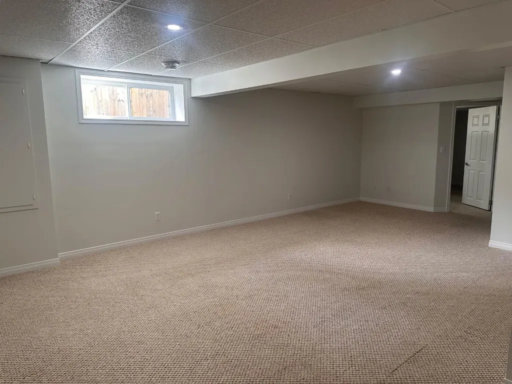 78 Crystal Shores Heights Okotoks AB T1S 2K9