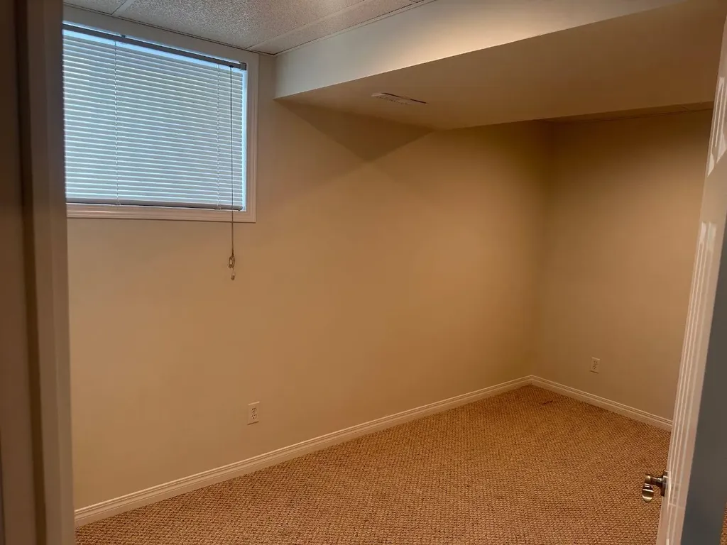 78 Crystal Shores Heights Okotoks AB T1S 2K9