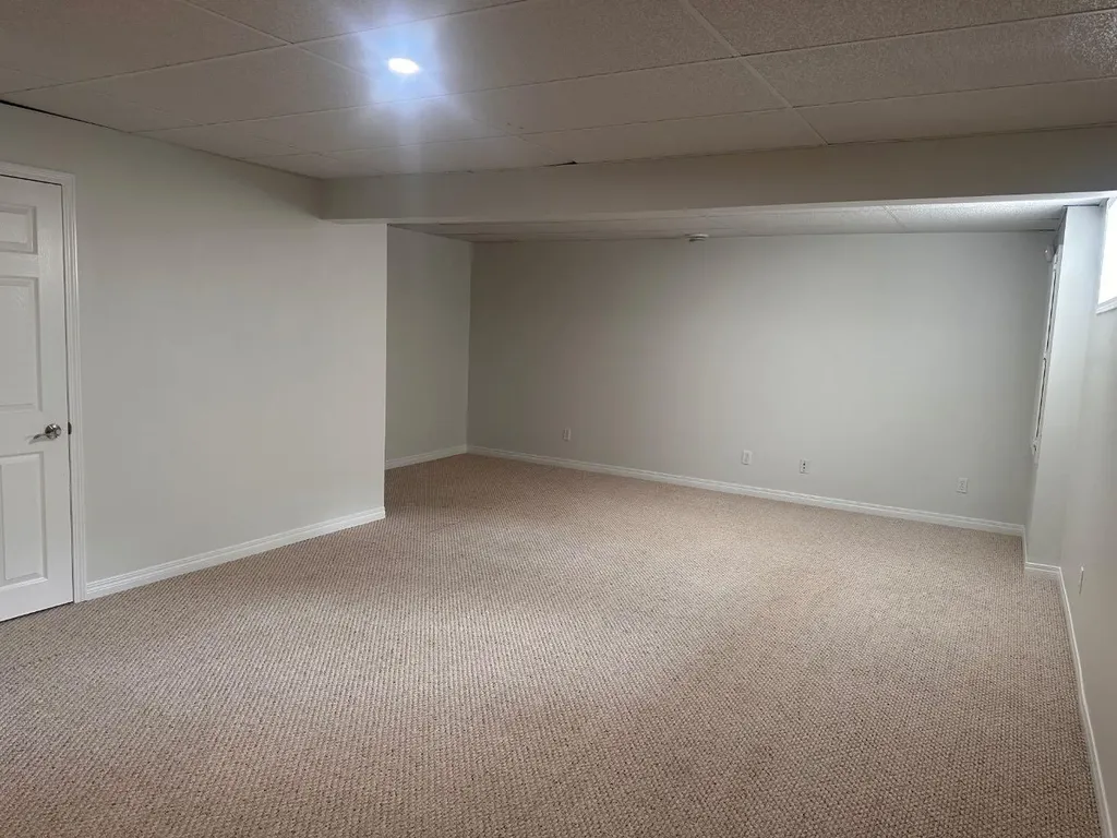 78 Crystal Shores Heights Okotoks AB T1S 2K9