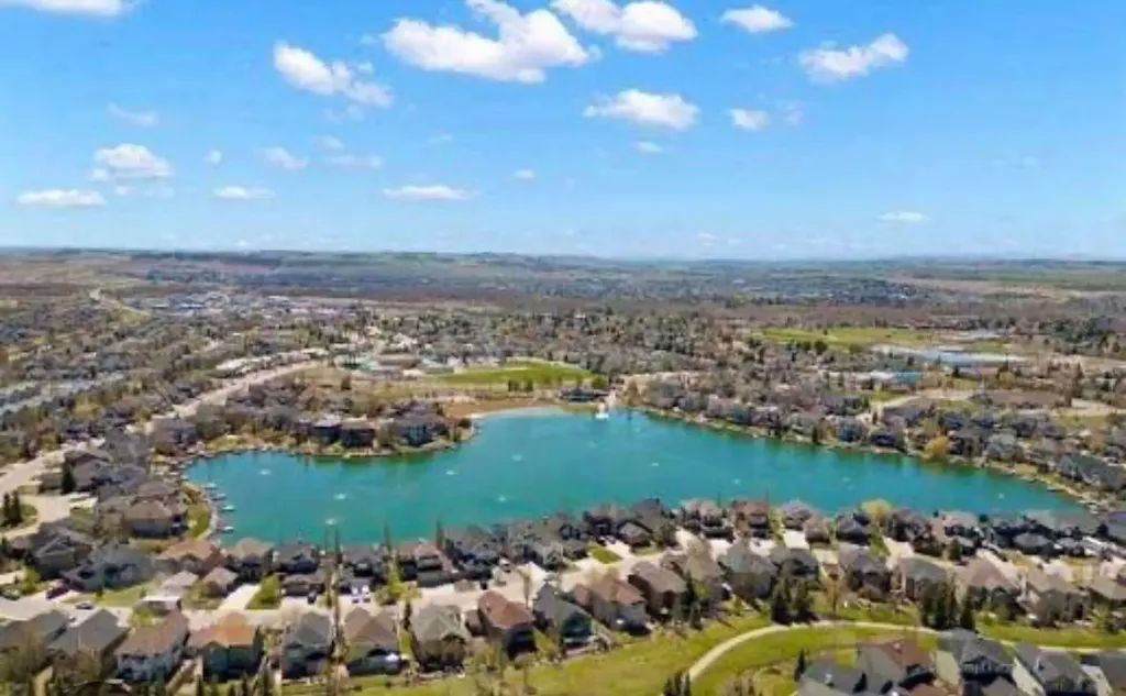 78 Crystal Shores Heights Okotoks AB T1S 2K9