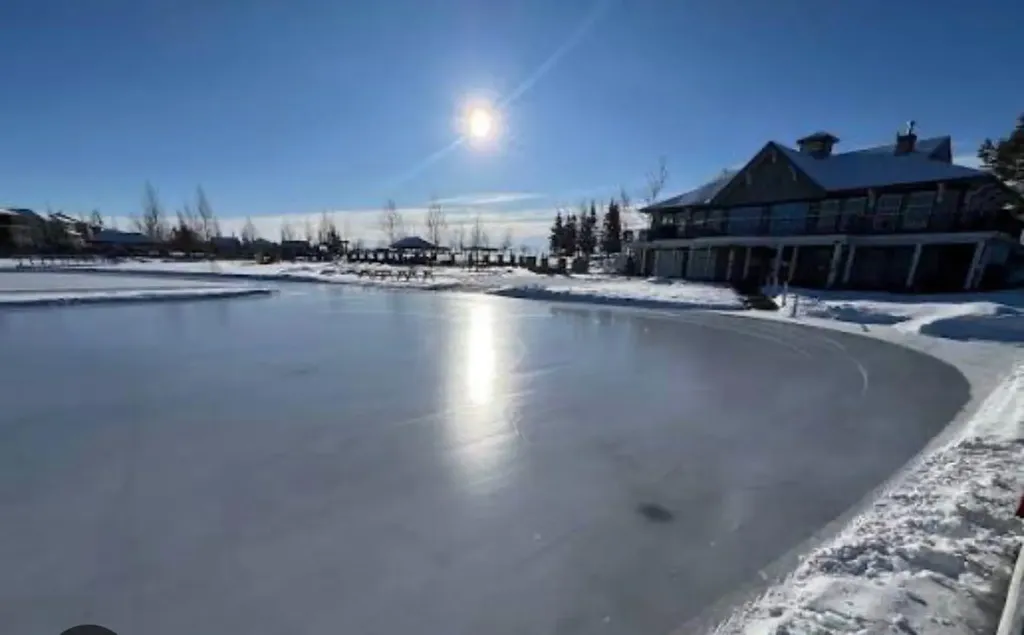 78 Crystal Shores Heights Okotoks AB T1S 2K9