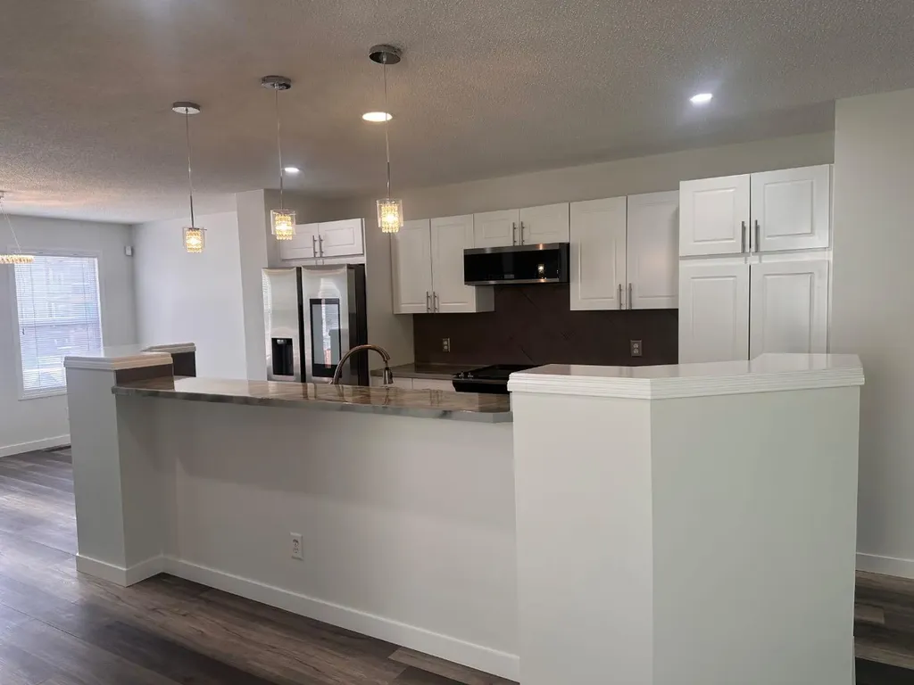 78 Crystal Shores Heights Okotoks AB T1S 2K9