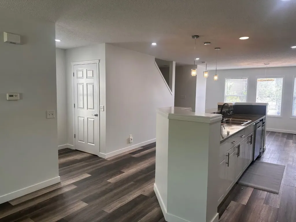 78 Crystal Shores Heights Okotoks AB T1S 2K9