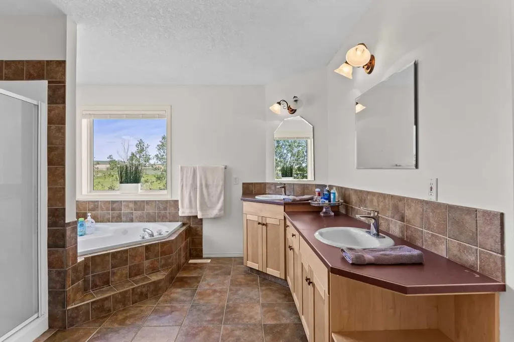185043A Range Road 235 Rural Vulcan County AB T0L 2B0