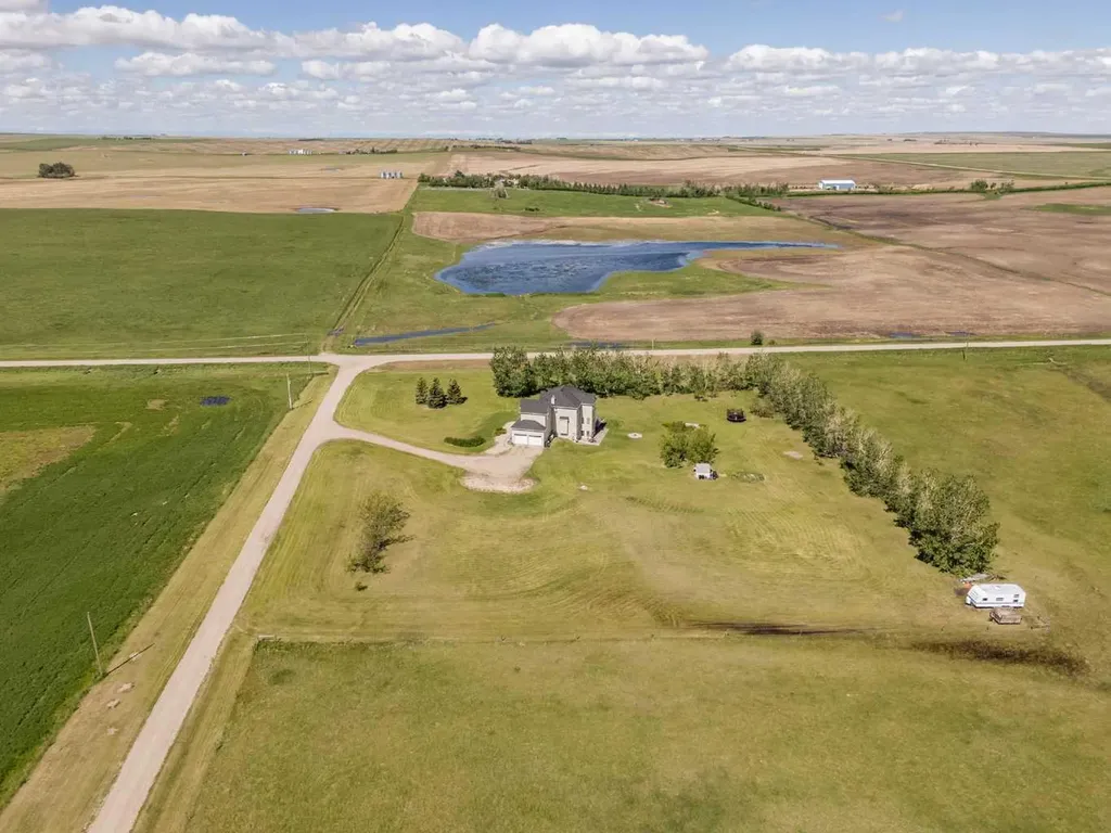 185043A Range Road 235 Rural Vulcan County AB T0L 2B0