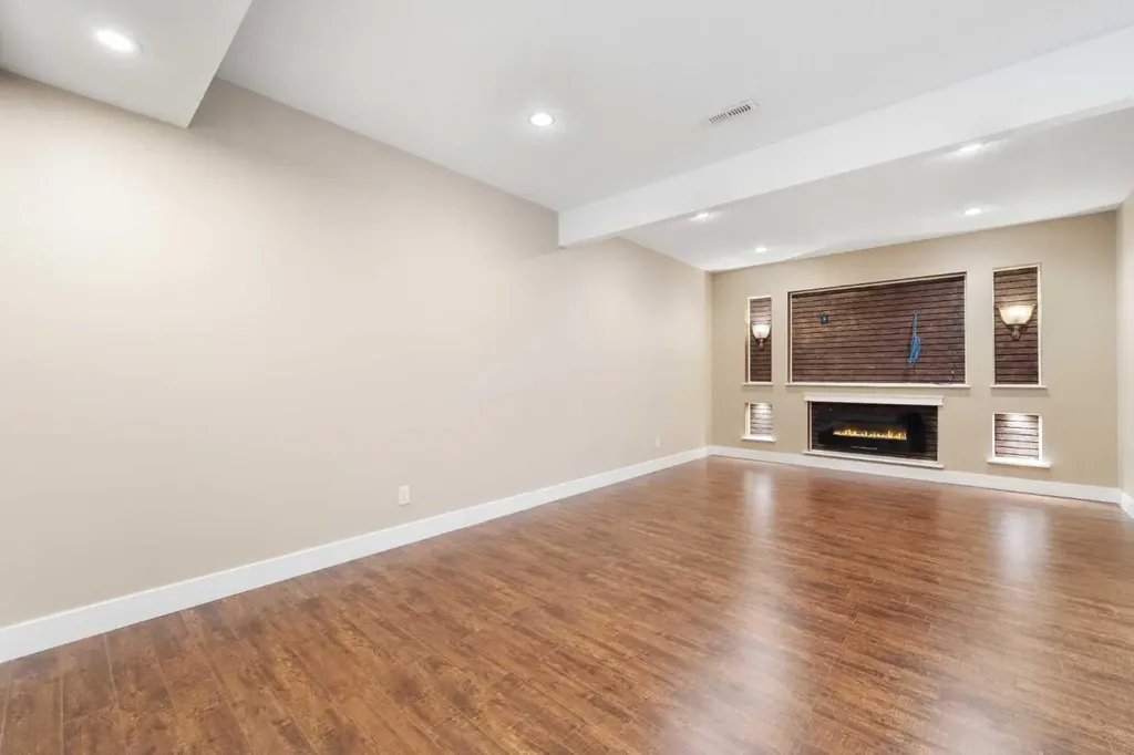 220 Walden Heights SE Calgary AB T2X 0V7