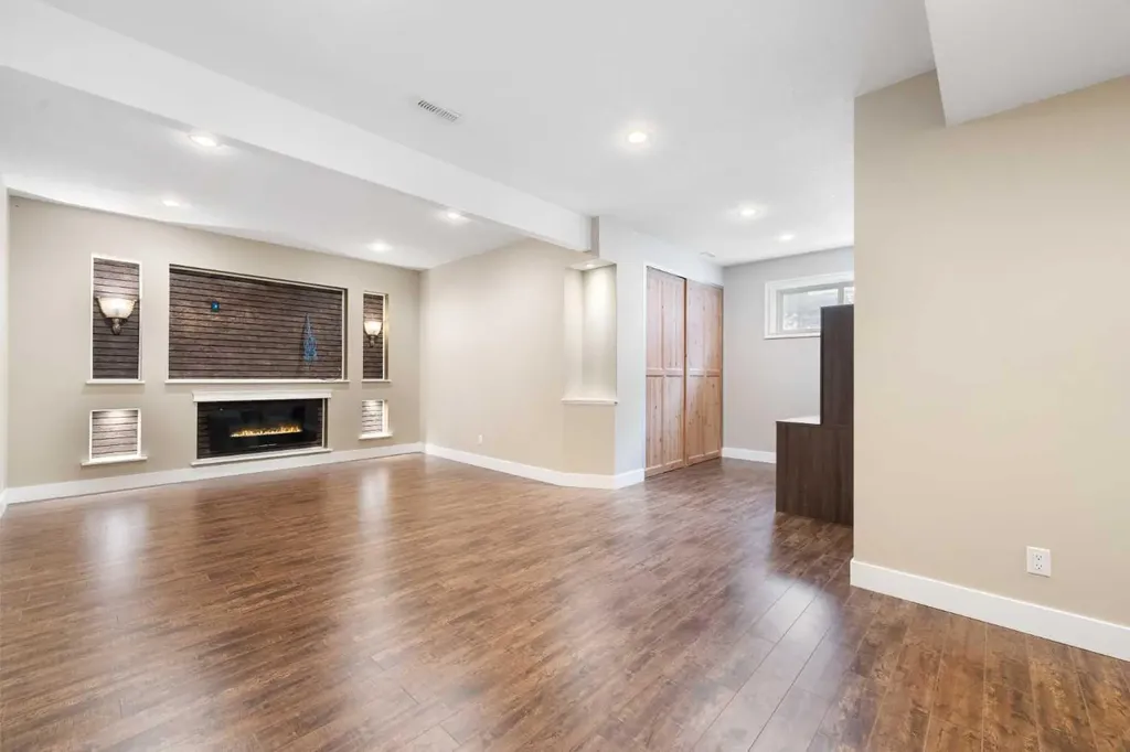 220 Walden Heights SE Calgary AB T2X 0V7