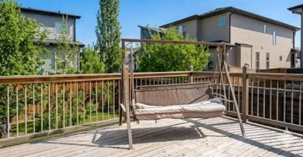 220 Walden Heights SE Calgary AB T2X 0V7
