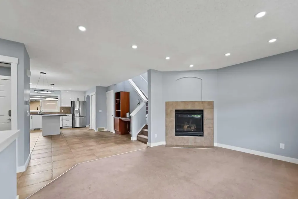 11 Saddlebrook Gardens NE Calgary AB T3J 5M7