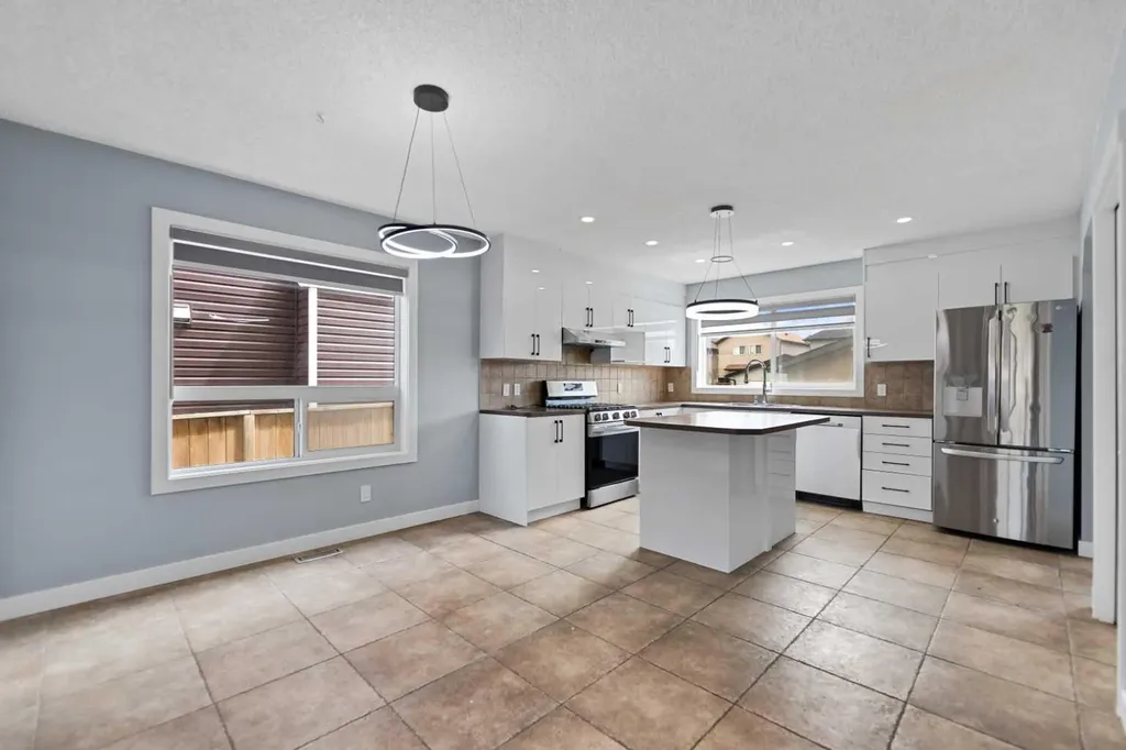 11 Saddlebrook Gardens NE Calgary AB T3J 5M7