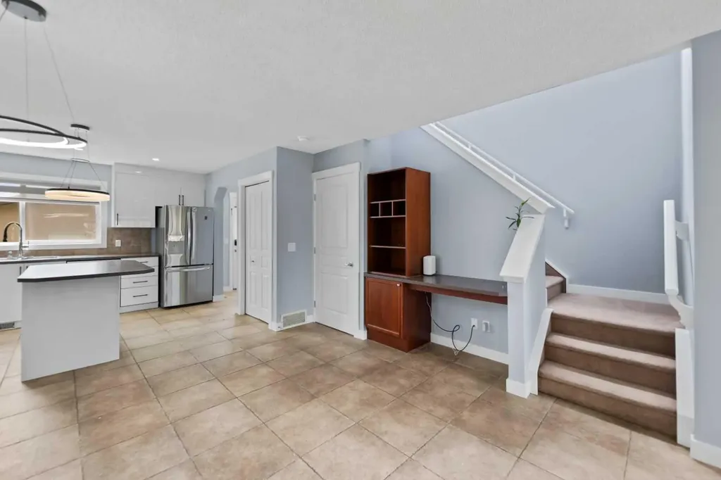 11 Saddlebrook Gardens NE Calgary AB T3J 5M7