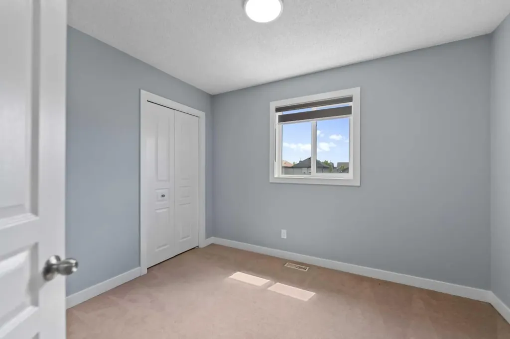 11 Saddlebrook Gardens NE Calgary AB T3J 5M7