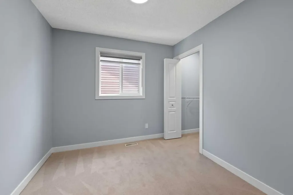 11 Saddlebrook Gardens NE Calgary AB T3J 5M7
