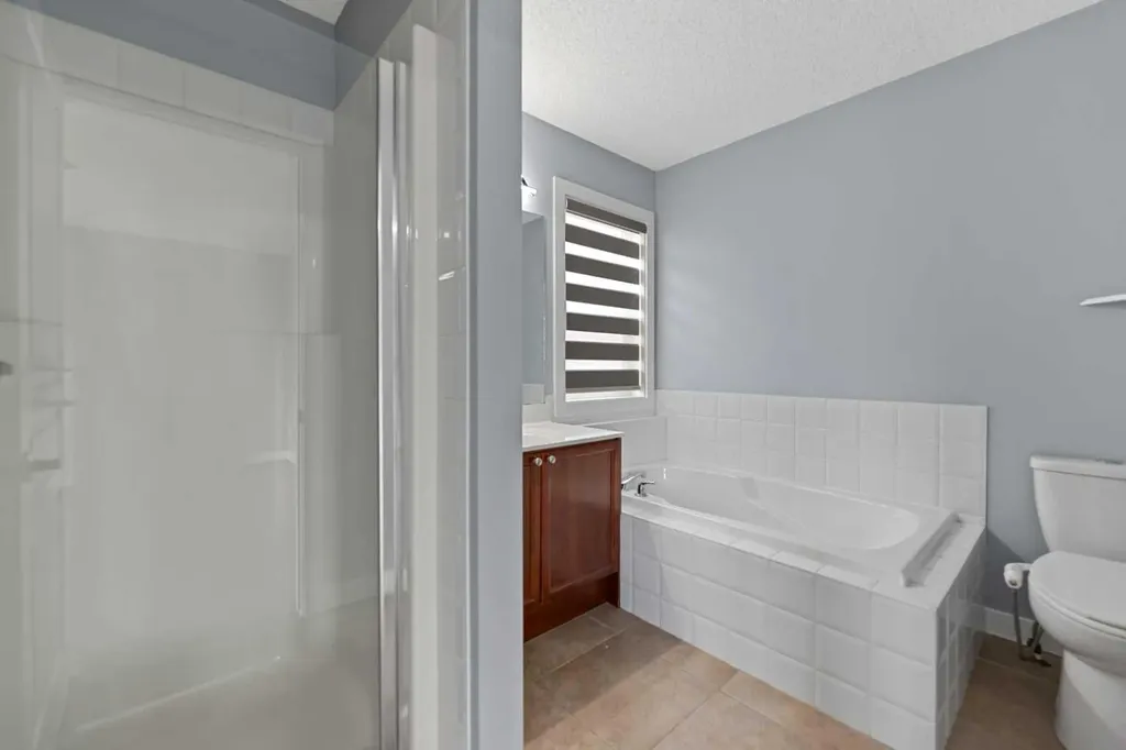 11 Saddlebrook Gardens NE Calgary AB T3J 5M7
