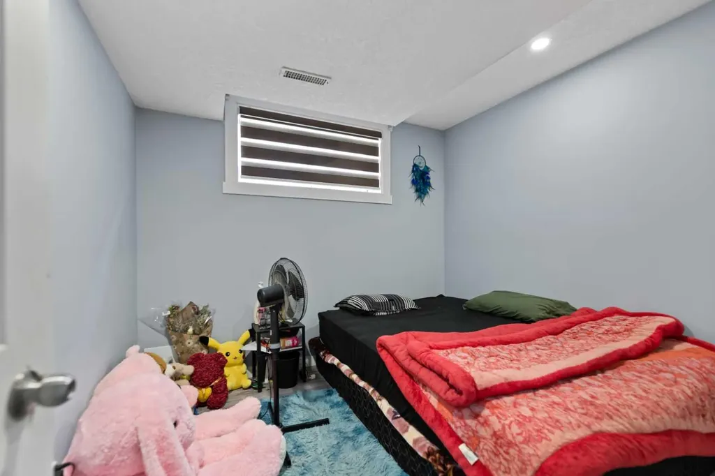 11 Saddlebrook Gardens NE Calgary AB T3J 5M7