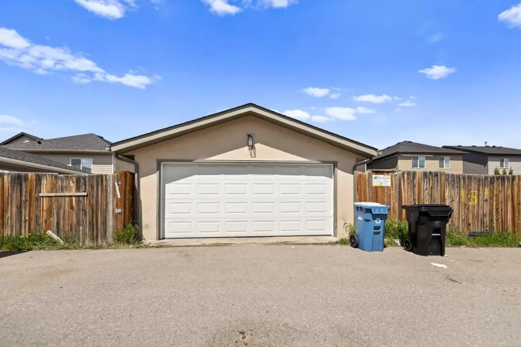 11 Saddlebrook Gardens NE Calgary AB T3J 5M7