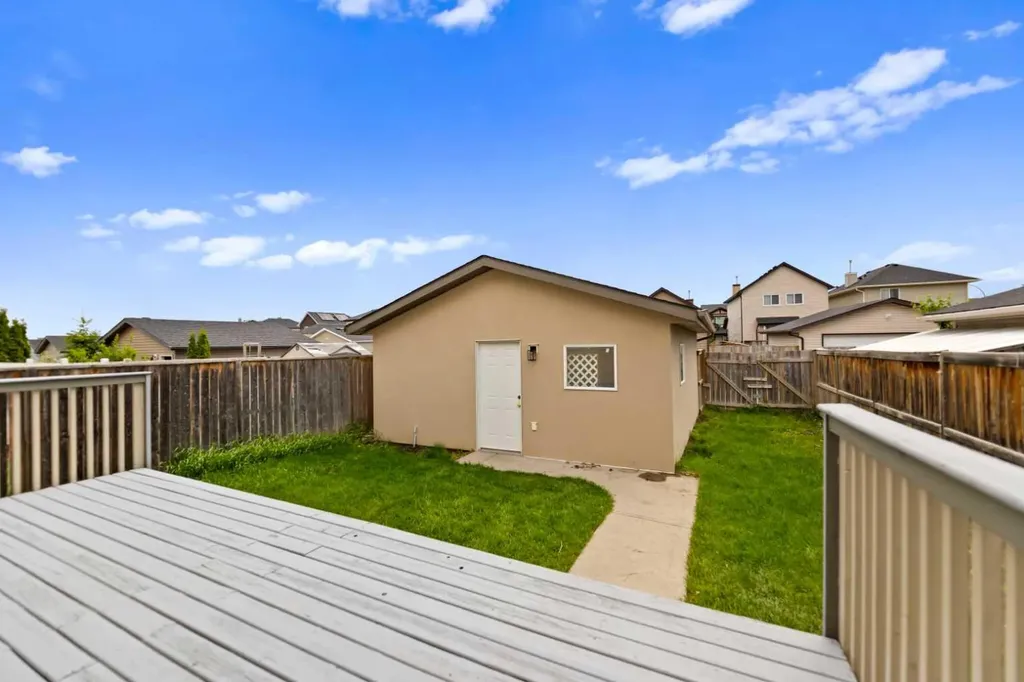 11 Saddlebrook Gardens NE Calgary AB T3J 5M7