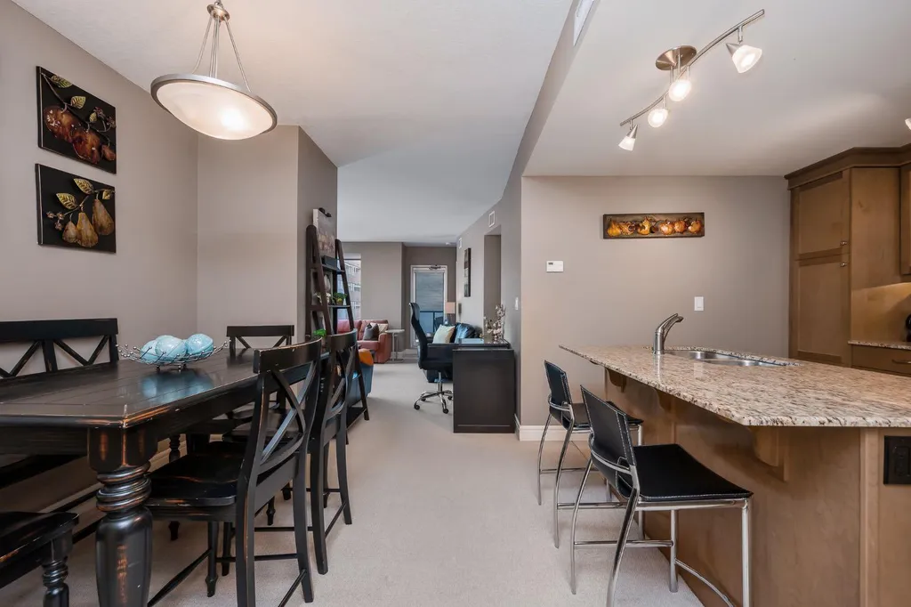 910 5 Avenue SW Calgary AB T2P 0C3