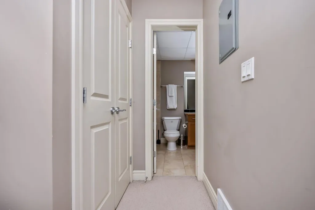 910 5 Avenue SW Calgary AB T2P 0C3