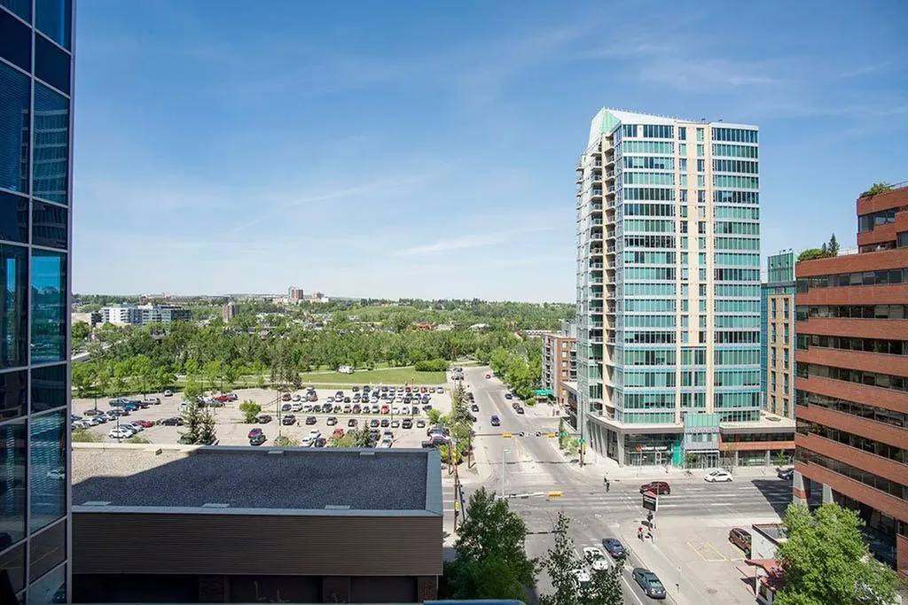 910 5 Avenue SW Calgary AB T2P 0C3