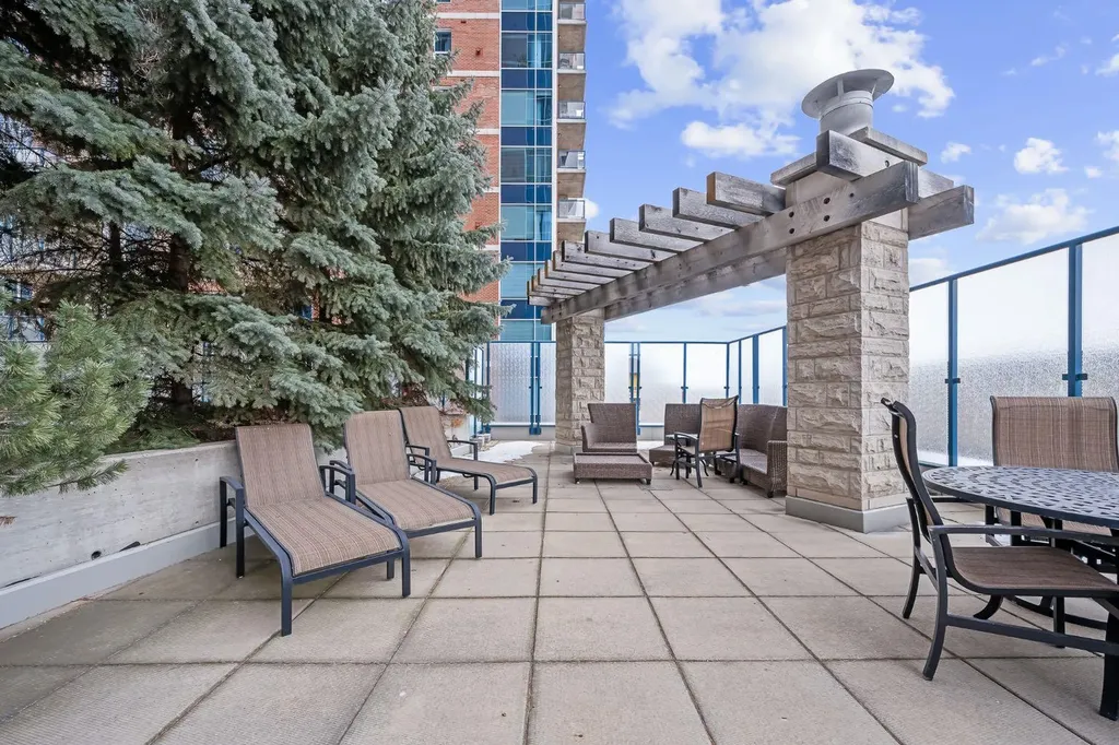 910 5 Avenue SW Calgary AB T2P 0C3