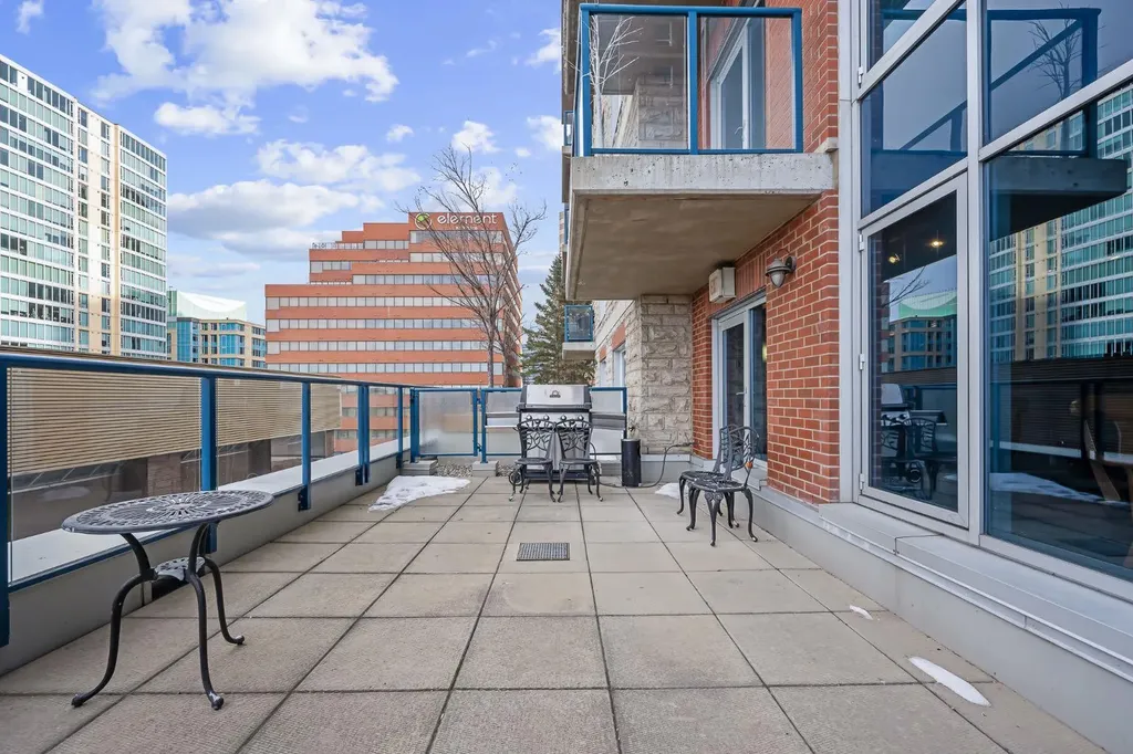 910 5 Avenue SW Calgary AB T2P 0C3
