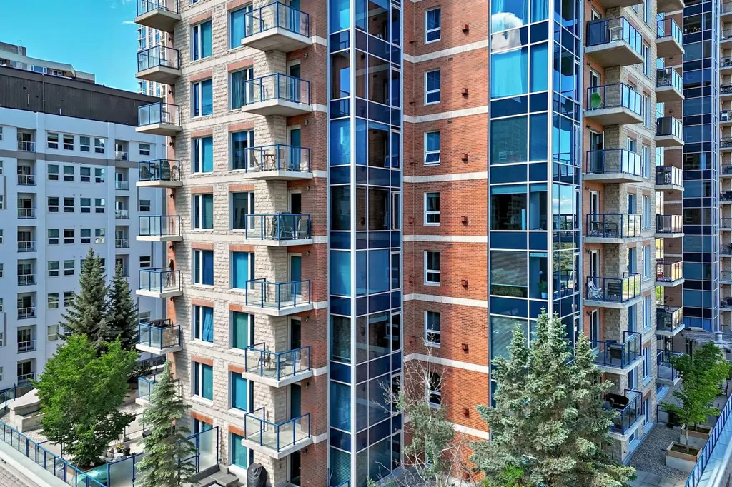 910 5 Avenue SW Calgary AB T2P 0C3