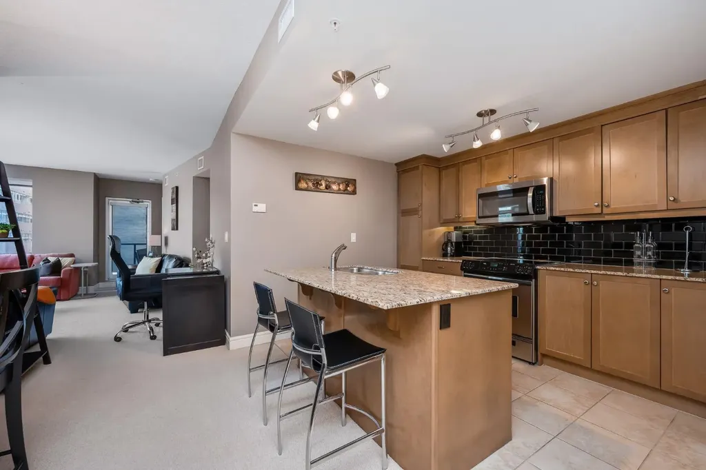 910 5 Avenue SW Calgary AB T2P 0C3