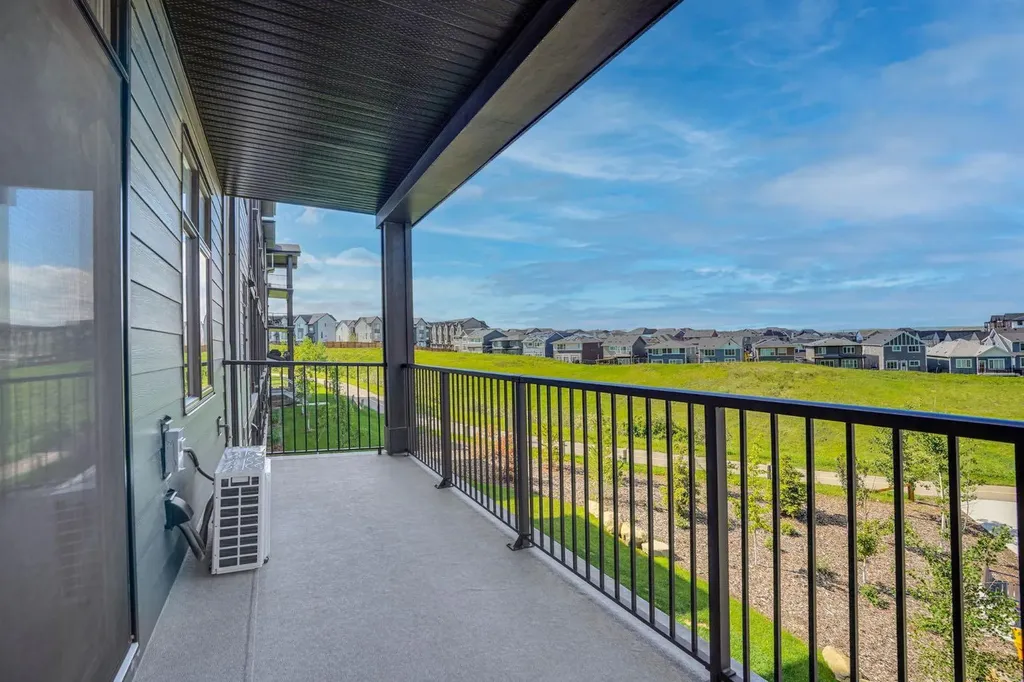 50 Sage Hill Walk NW Calgary AB T3R2E8