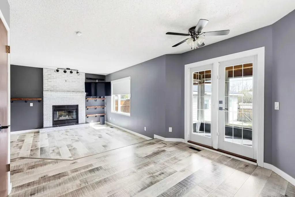 212 Harvest Wood Way NE Calgary AB T3K 3X7