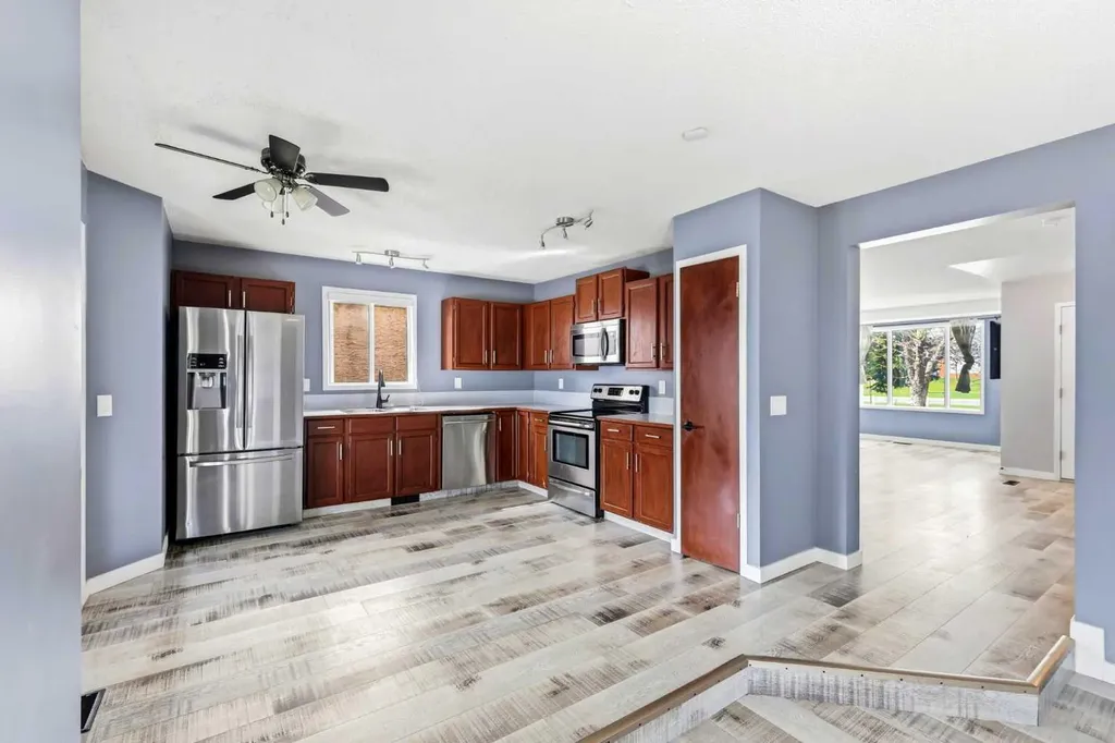 212 Harvest Wood Way NE Calgary AB T3K 3X7