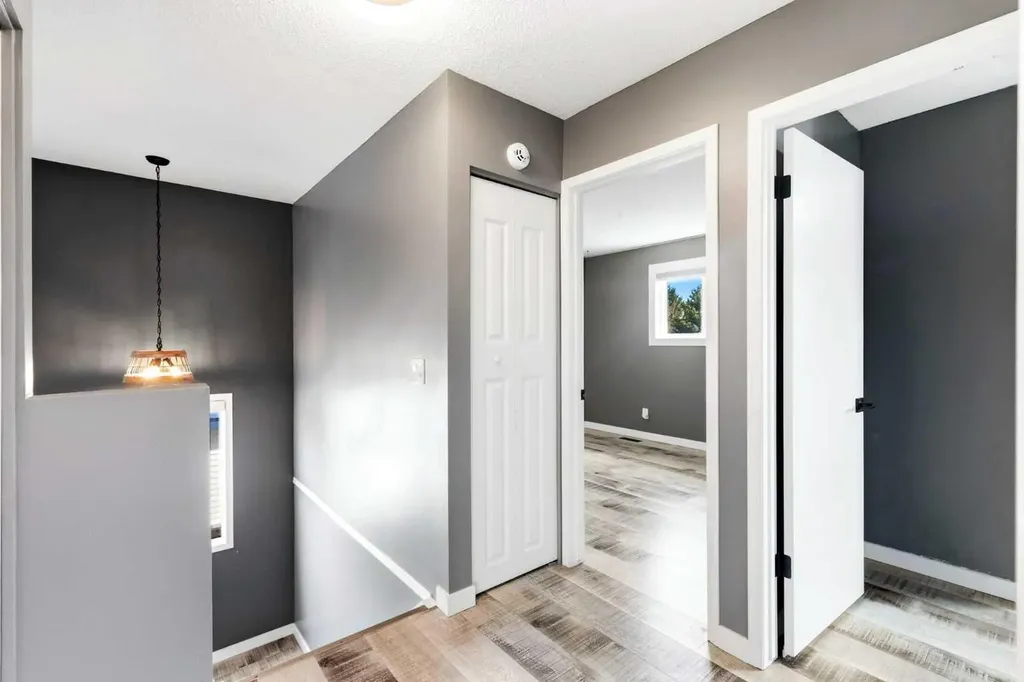 212 Harvest Wood Way NE Calgary AB T3K 3X7