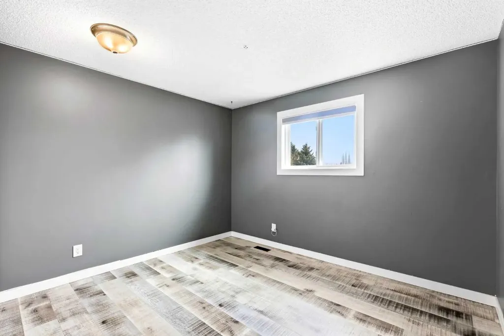212 Harvest Wood Way NE Calgary AB T3K 3X7