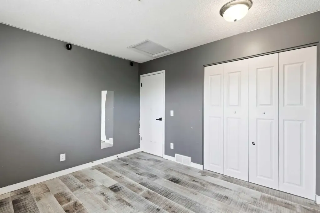 212 Harvest Wood Way NE Calgary AB T3K 3X7