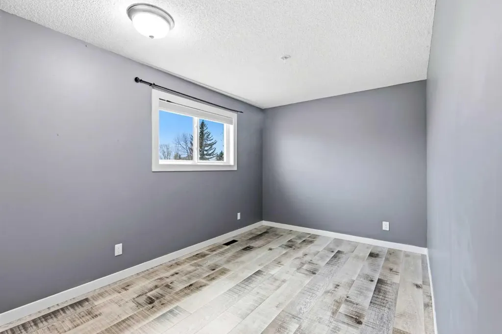 212 Harvest Wood Way NE Calgary AB T3K 3X7