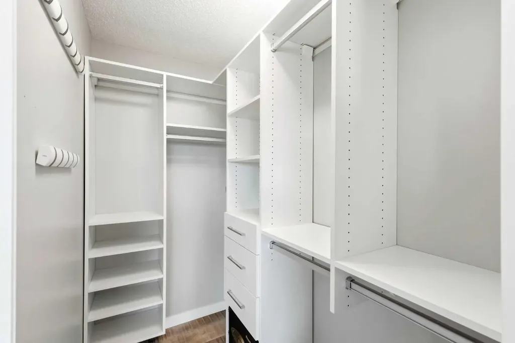 212 Harvest Wood Way NE Calgary AB T3K 3X7