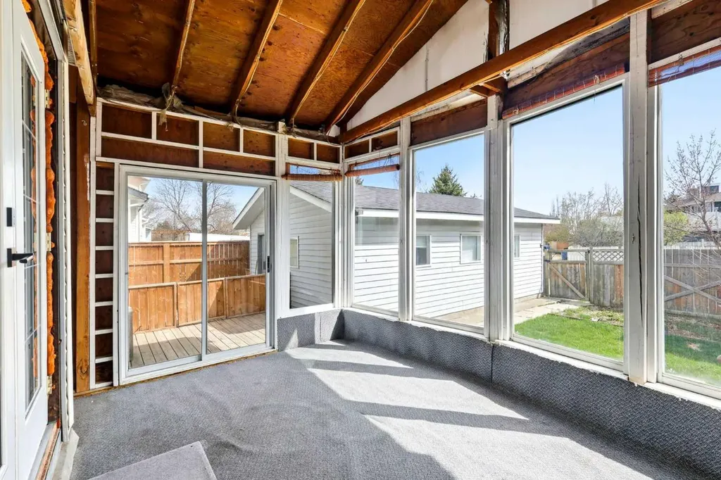 212 Harvest Wood Way NE Calgary AB T3K 3X7