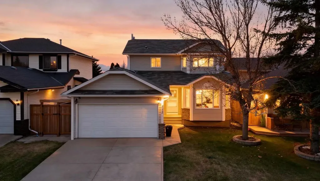 212 Harvest Wood Way NE Calgary AB T3K 3X7