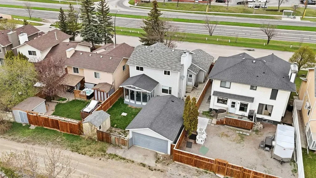 212 Harvest Wood Way NE Calgary AB T3K 3X7