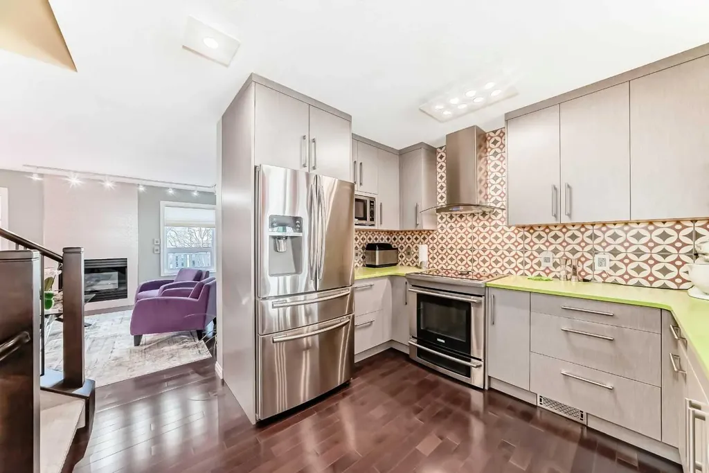 402 Citadel Heights NW Calgary AB T3G 4A1