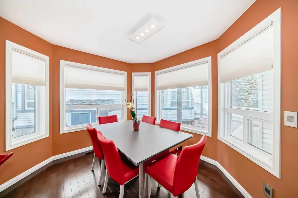 402 Citadel Heights NW Calgary AB T3G 4A1