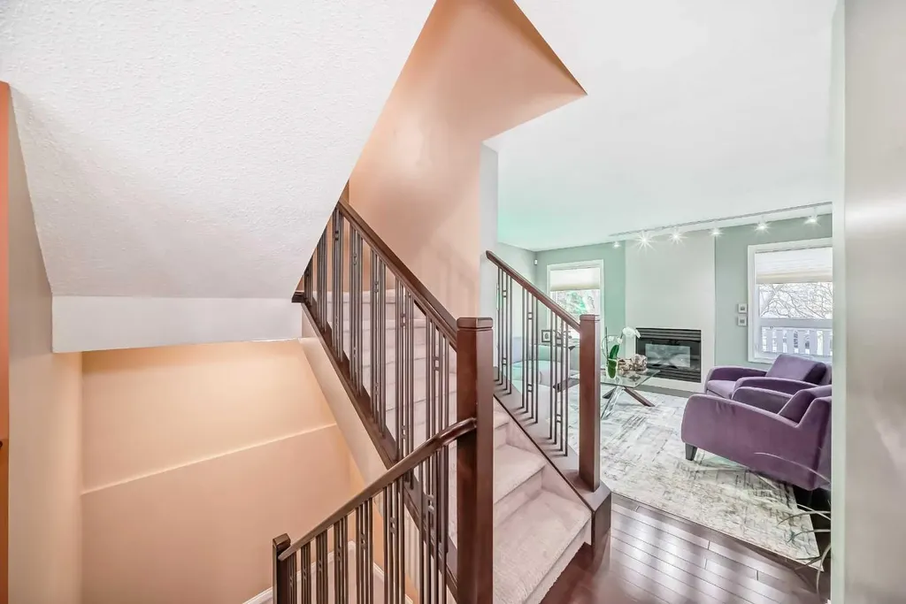 402 Citadel Heights NW Calgary AB T3G 4A1