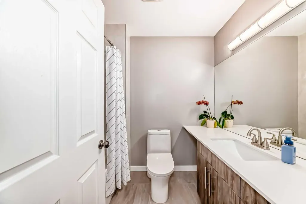 402 Citadel Heights NW Calgary AB T3G 4A1