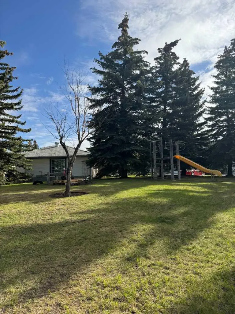 402 Citadel Heights NW Calgary AB T3G 4A1